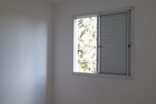 Quarto 1 de apartamento para alugar com 2 quartos, 45m² em Jardim Petrópolis, Cotia