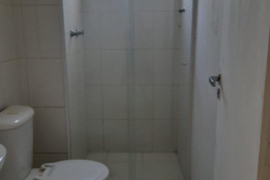 Banheiro de apartamento para alugar com 2 quartos, 45m² em Jardim Petrópolis, Cotia