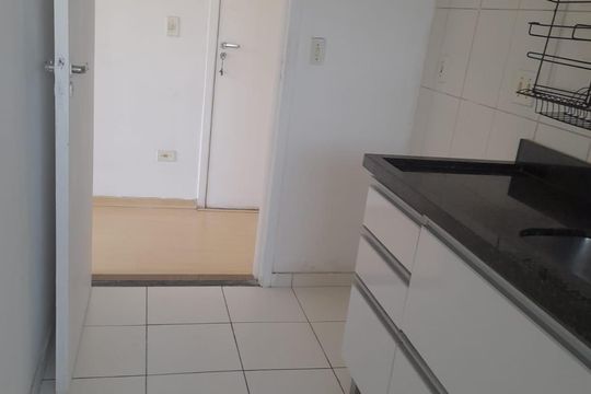 Cozinha de apartamento para alugar com 2 quartos, 45m² em Jardim Petrópolis, Cotia