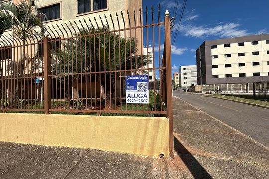 Placa de apartamento para alugar com 3 quartos, 64m² em Cruzeiro Novo, Brasília