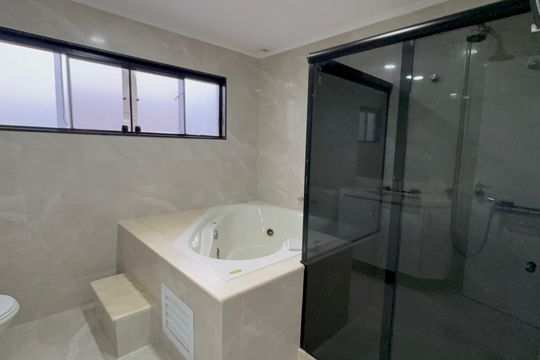 Casa para alugar com 4 quartos, 260m² em Vargem Pequena, Rio de Janeiro