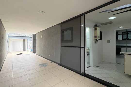 Área externa de casa para alugar com 4 quartos, 260m² em Vargem Pequena, Rio de Janeiro