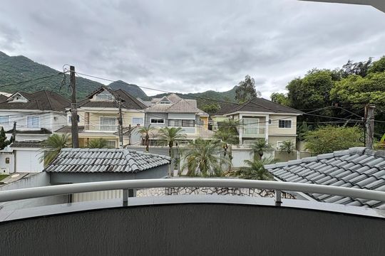 Varanda Suíte de casa para alugar com 4 quartos, 260m² em Vargem Pequena, Rio de Janeiro
