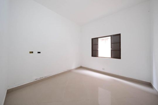 Quarto de casa à venda com 3 quartos, 220m² em Vila Talarico, São Paulo