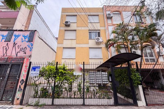 Fachada de apartamento para alugar com 1 quarto, 28m² em Cidade Baixa, Porto Alegre