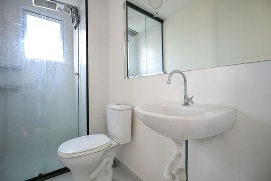 Banheiro de apartamento à venda com 2 quartos, 37m² em Paraisópolis, São Paulo