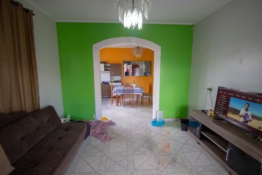 Casa à venda com 6 quartos, 140m² em Taguantinga, Brasília