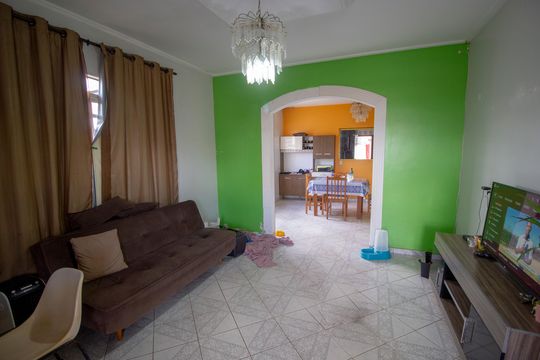 Casa à venda com 6 quartos, 140m² em Taguantinga, Brasília