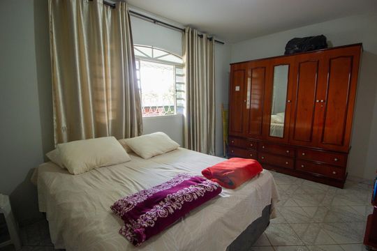 Casa à venda com 6 quartos, 140m² em Taguantinga, Brasília