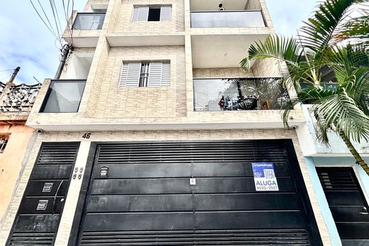 Fachada  de casa para alugar com 1 quarto, 44m² em Conjunto Residencial José Bonifácio, São Paulo