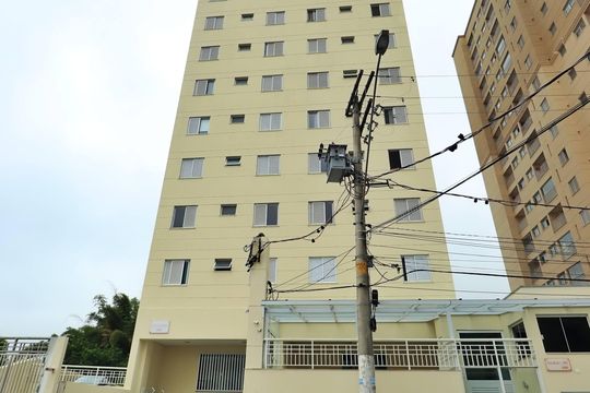 Fachada de apartamento para alugar com 2 quartos, 52m² em Utinga, Santo André