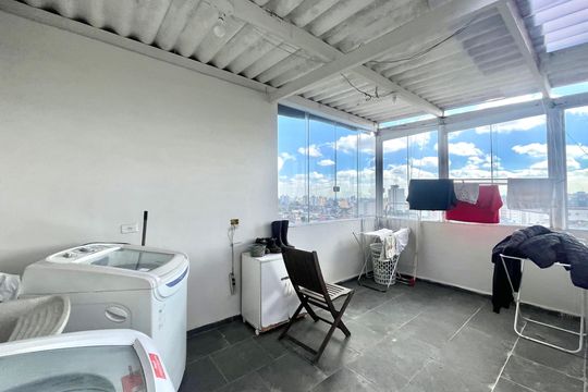 Área de Serviço de casa para alugar com 4 quartos, 400m² em Vila Campestre, São Paulo