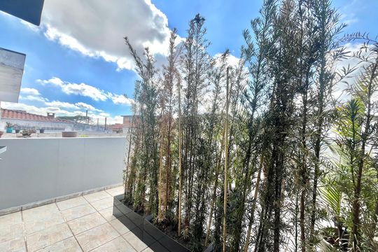 Varanda da Suíte 1 de casa para alugar com 4 quartos, 400m² em Vila Campestre, São Paulo
