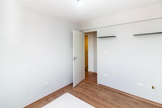 Quarto 1 de apartamento à venda com 3 quartos, 70m² em Interlagos, São Paulo