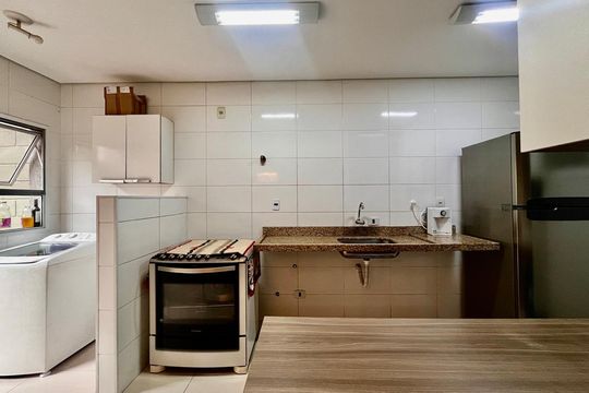 Cozinha de casa de condomínio à venda com 3 quartos, 115m² em Fazenda São Quirino, Campinas