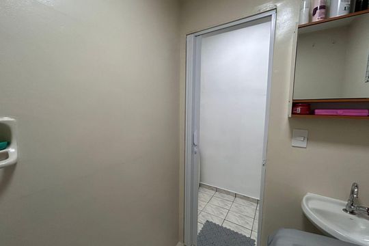 Banheiro de kitnet/studio à venda com 1 quarto, 36m² em Centro, Guarulhos