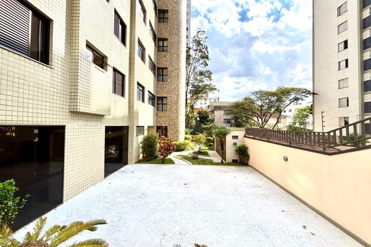 Área Externa de apartamento à venda com 4 quartos, 180m² em Serra, Belo Horizonte