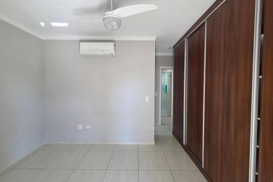 Suíte  de apartamento para alugar com 2 quartos, 84m² em Tupi, Praia Grande