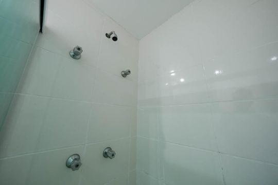 Banheiro de apartamento à venda com 2 quartos, 47m² em Jardim São Francisco (zona Leste), São Paulo