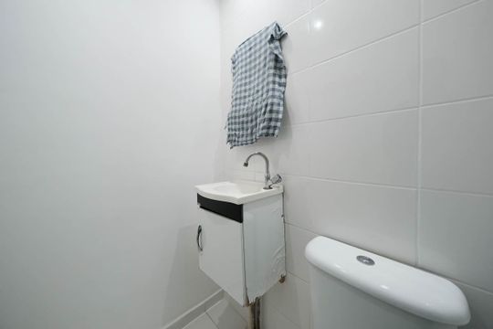 Banheiro de apartamento à venda com 2 quartos, 47m² em Jardim São Francisco (zona Leste), São Paulo