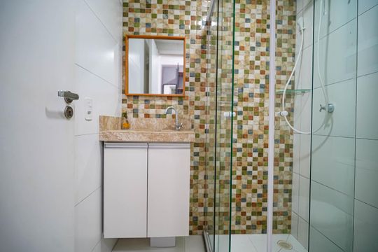 Banheiro de kitnet/studio à venda com 1 quarto, 25m² em Bela Vista, São Paulo