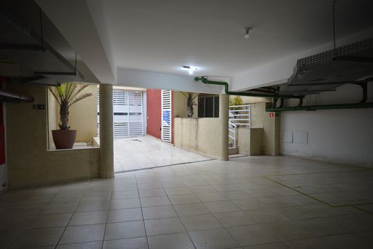 Garagem de apartamento para alugar com 2 quartos, 52m² em Vila Dora, Santo André