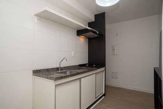 Cozinha de apartamento para alugar com 2 quartos, 37m² em Centro, São Paulo
