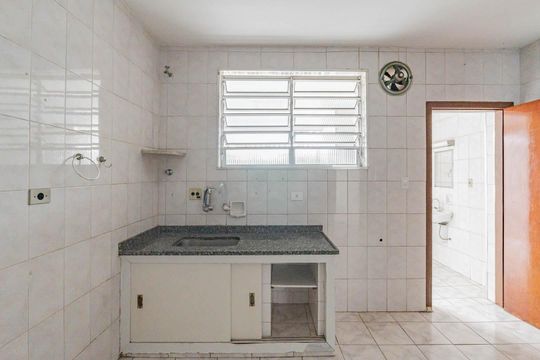 Cozinha de casa à venda com 2 quartos, 140m² em Vila Gumercindo, São Paulo