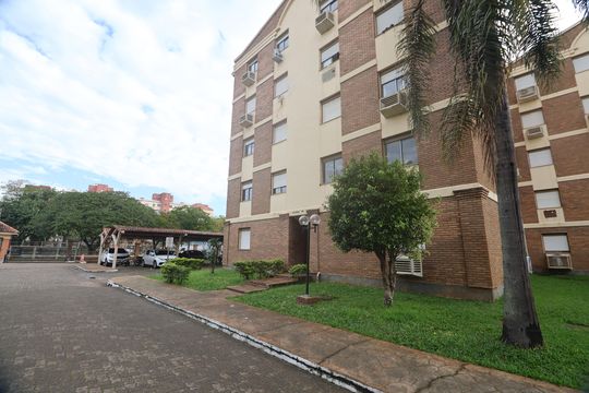 Fachada do bloco de apartamento para alugar com 3 quartos, 56m² em Marechal Rondon, Canoas