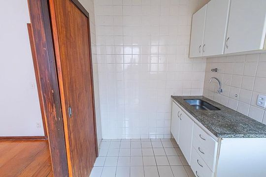 Cozinha de apartamento para alugar com 2 quartos, 60m² em Castelo, Belo Horizonte