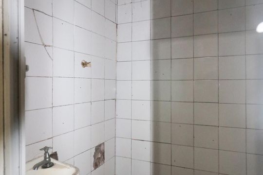 Banheiro Social de casa para alugar com 1 quarto, 49m² em Centro, Diadema