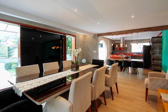 Sala de casa de condomínio à venda com 4 quartos, 1700m² em Itanhangá, Rio de Janeiro