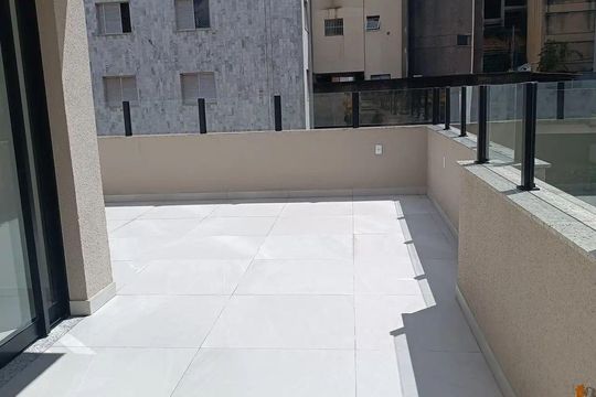 Apartamento à venda com 3 quartos, 131m² em Santo Antônio, Belo Horizonte