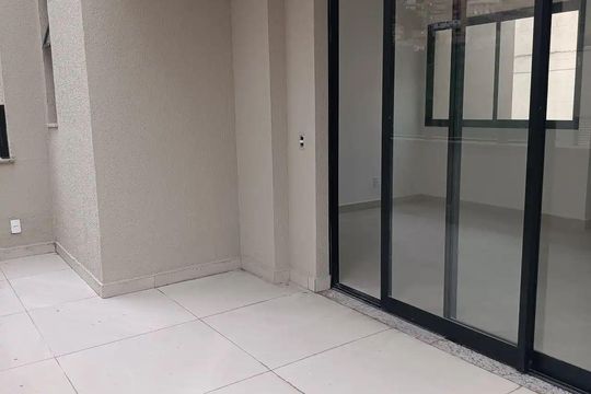 Apartamento à venda com 3 quartos, 131m² em Santo Antônio, Belo Horizonte