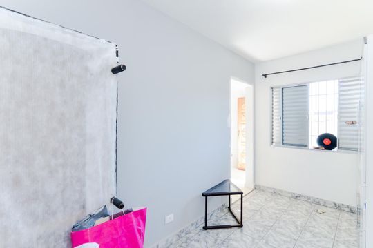 Quarto de casa para alugar com 1 quarto, 31m² em Jardim Iporanga, Guarulhos