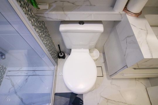 Banheiro de apartamento à venda com 2 quartos, 65m² em Vila Ema, São Paulo