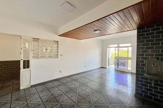 Sala de casa à venda com 5 quartos, 400m² em Cachoeirinha, Belo Horizonte
