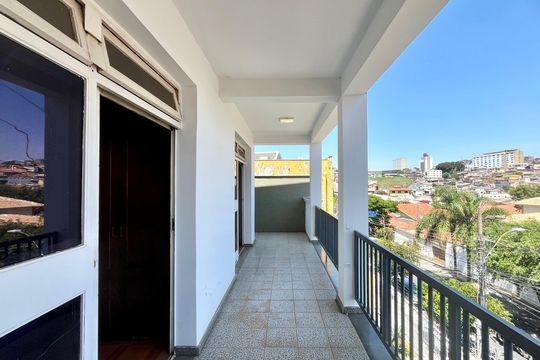 Varanda Quarto 4 de casa à venda com 5 quartos, 400m² em Cachoeirinha, Belo Horizonte