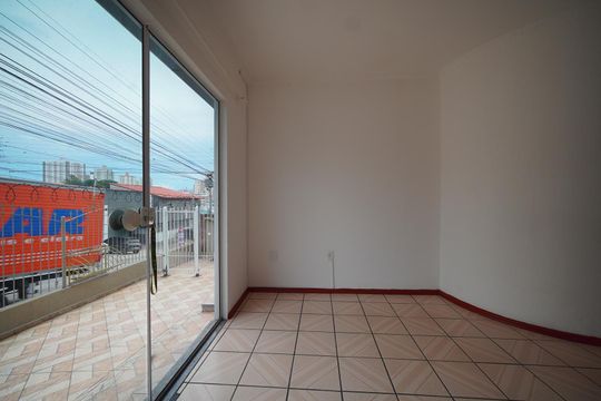 Sala de casa para alugar com 2 quartos, 70m² em Barreiros, São José