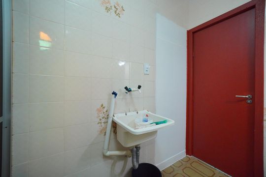 Banheiro da Suíte de casa para alugar com 2 quartos, 70m² em Barreiros, São José
