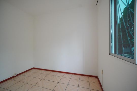 Suíte de casa para alugar com 2 quartos, 70m² em Barreiros, São José