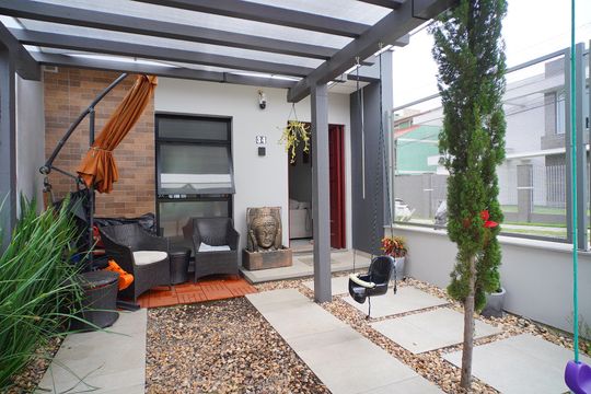 Garagem de casa de condomínio à venda com 3 quartos, 129m² em Hípica, Porto Alegre