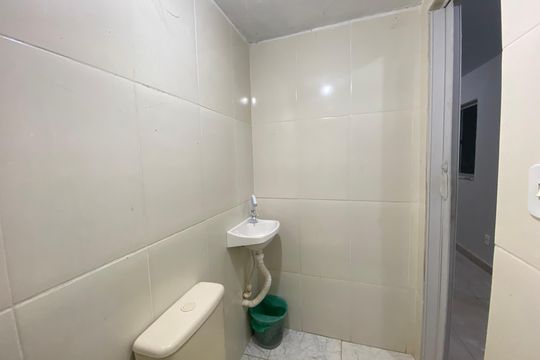 Banheiro Social de casa para alugar com 2 quartos, 33m² em Piedade, Rio de Janeiro