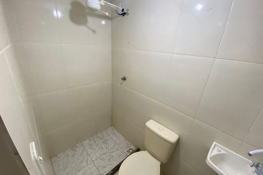 Banheiro Social de casa para alugar com 2 quartos, 33m² em Piedade, Rio de Janeiro