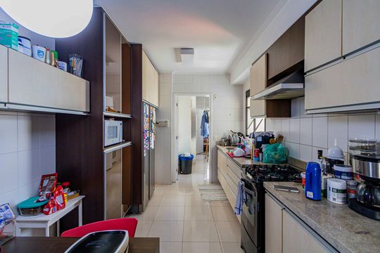 Cozinha de apartamento para alugar com 4 quartos, 128m² em Perdizes, São Paulo