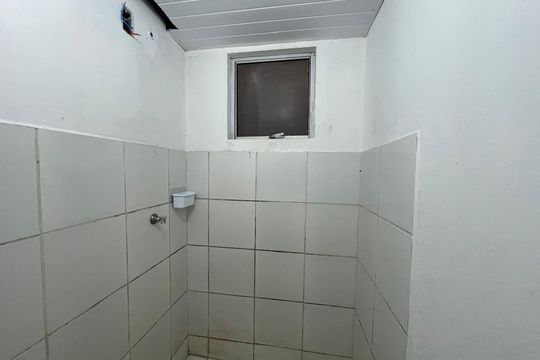 Banheiro de apartamento à venda com 2 quartos, 47m² em Duque de Caxias, São Leopoldo