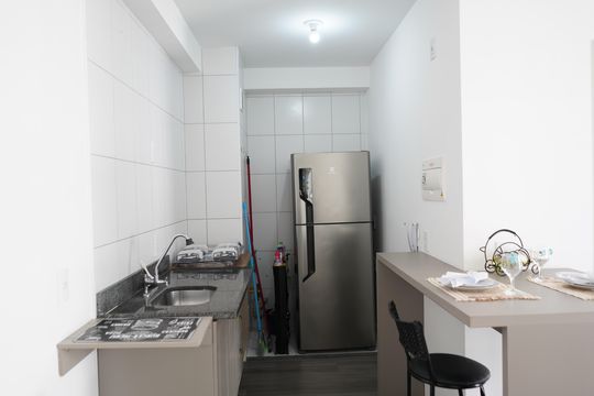 Cozinha de apartamento à venda com 2 quartos, 38m² em Jardim Analia Franco, São Paulo