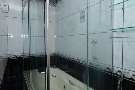 Banheiro 1 - Suíte de casa à venda com 3 quartos, 170m² em Jardim Casa Pintada, São Paulo