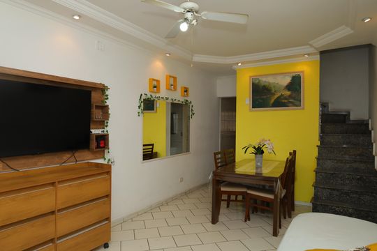 Casa à venda com 3 quartos, 170m² em Jardim Casa Pintada, São Paulo