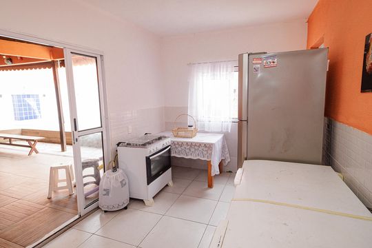 Cozinha de casa para alugar com 3 quartos, 1400m² em Guaratiba, Rio de Janeiro